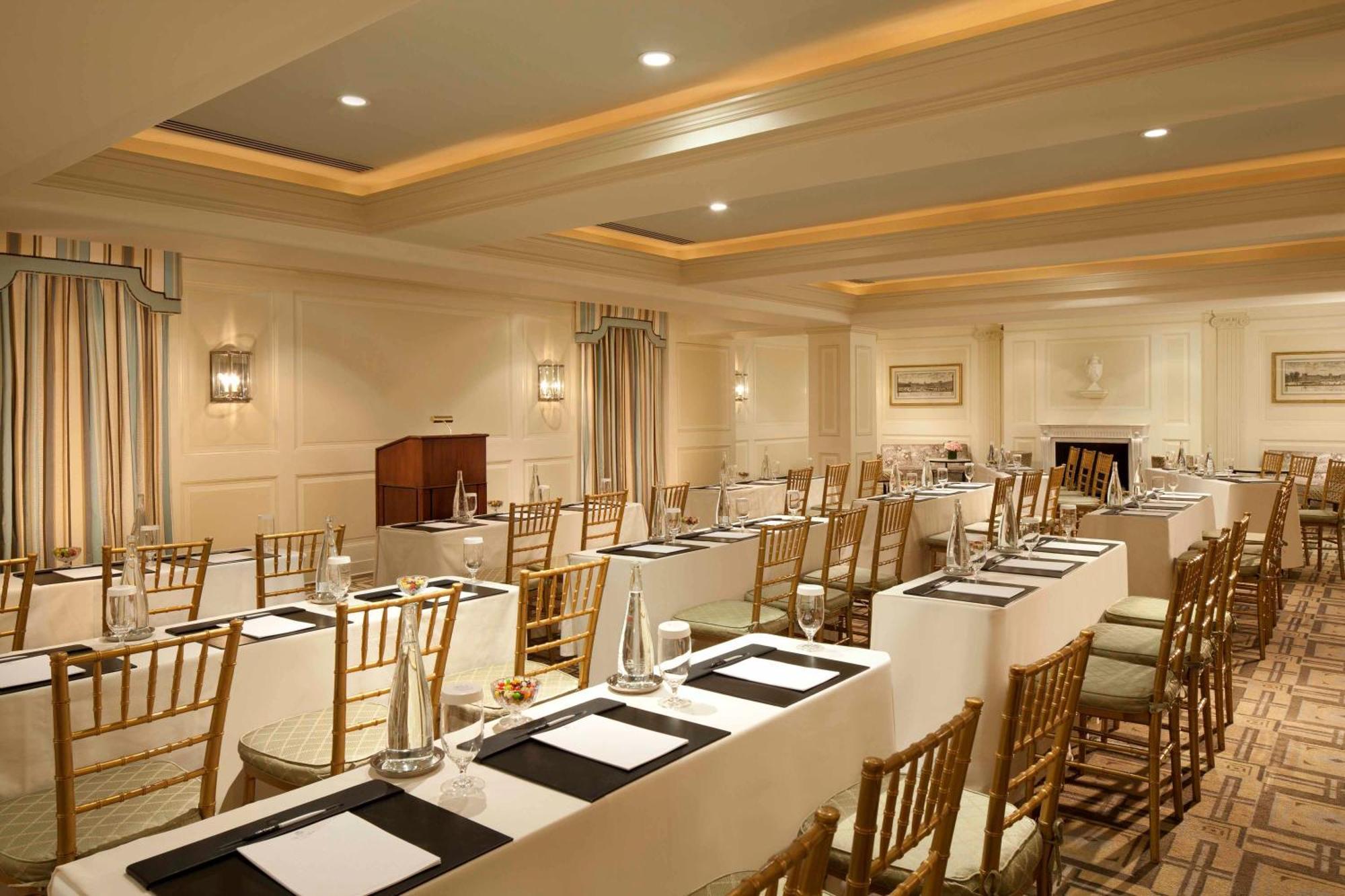 The Carlyle, A Rosewood Hotel New York Bagian luar foto